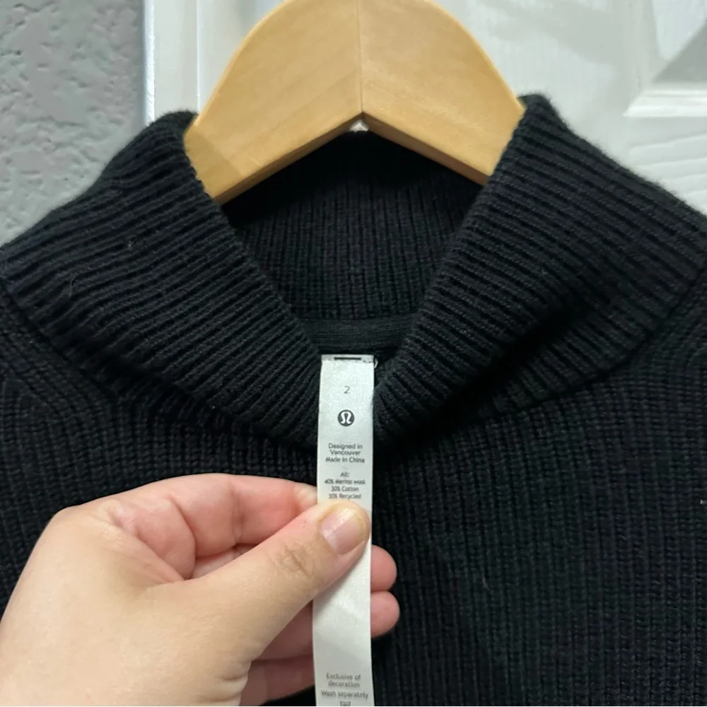 Lululemon women merino wool blend turtleneck ribbed sweater size 2